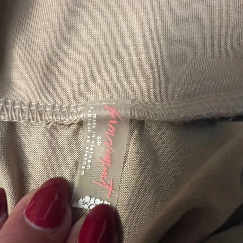Brandy Melville Beige Fabric - Picture 10 of 12